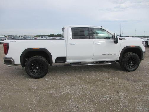 Summit White 2026 GMC Sierra 2500 SLT