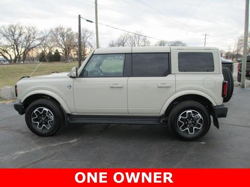 2025 Ford Bronco Outer Banks