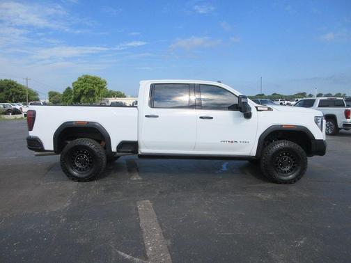 2024 GMC Sierra 2500 AT4X