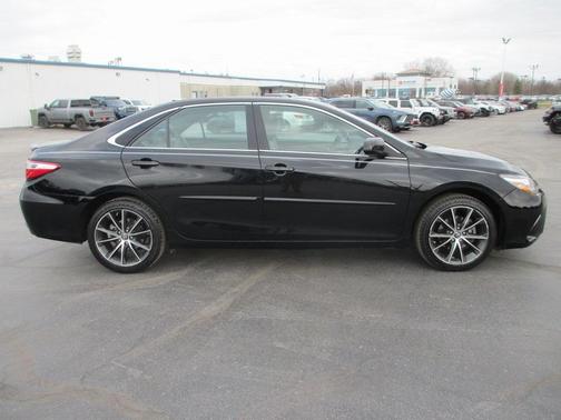 2017 Toyota Camry XSE