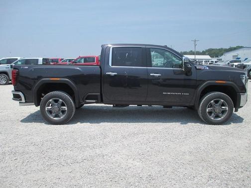 2025 GMC Sierra 3500 SLT