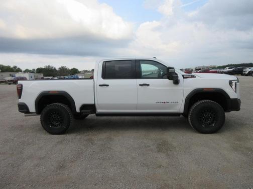 2025 GMC Sierra 2500 AT4X