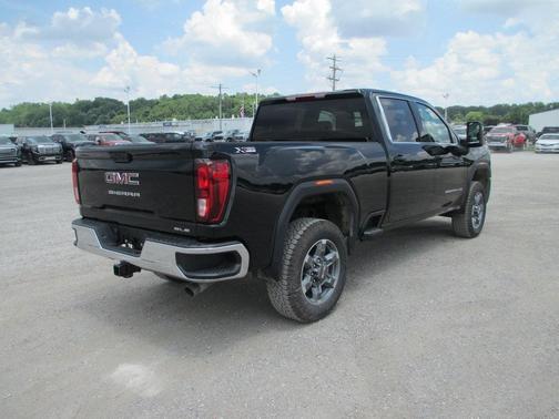 2025 GMC Sierra 2500 SLE