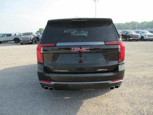 2025 GMC Yukon AT4