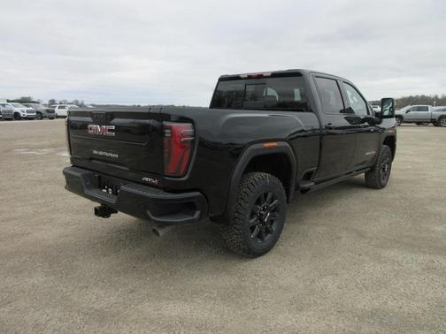2025 GMC Sierra 2500 AT4