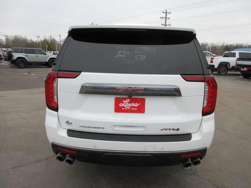 2022 GMC Yukon AT4