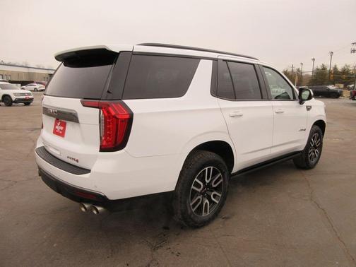 2022 GMC Yukon AT4