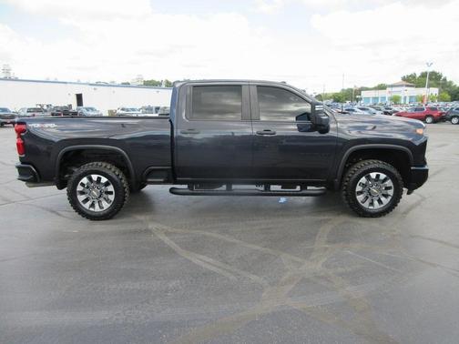 2024 Chevrolet Silverado 2500 Custom