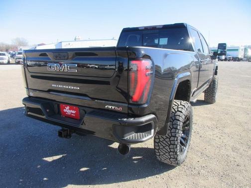 2026 GMC Sierra 2500 AT4