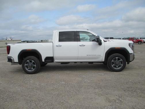 2025 GMC Sierra 3500 SLT