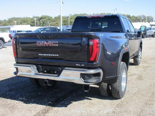 2026 GMC Sierra 3500 SLE