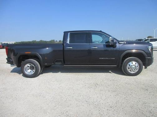 2026 GMC Sierra 3500 Denali Ultimate