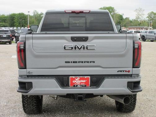 2025 GMC Sierra 2500 AT4