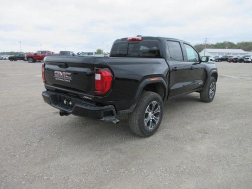 2025 GMC Canyon AT4