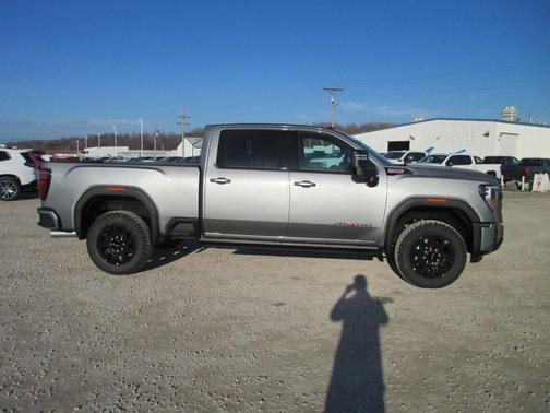 2026 GMC Sierra 2500 AT4