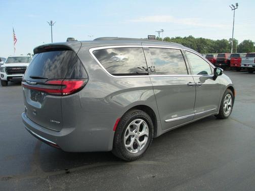 2023 Chrysler Pacifica Limited