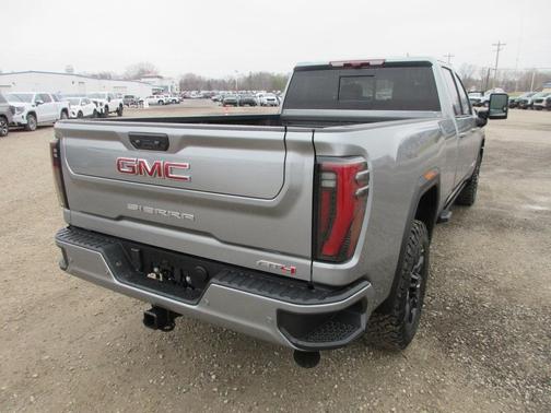 2026 GMC Sierra 3500 AT4