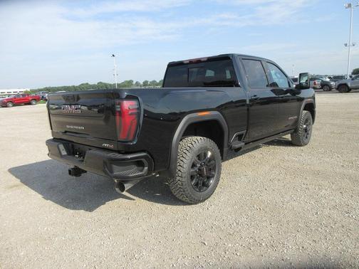 2025 GMC Sierra 2500 AT4