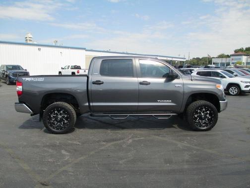 2016 Toyota Tundra SR5