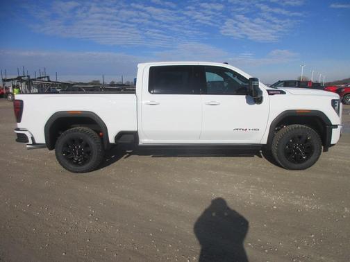 2026 GMC Sierra 2500 AT4