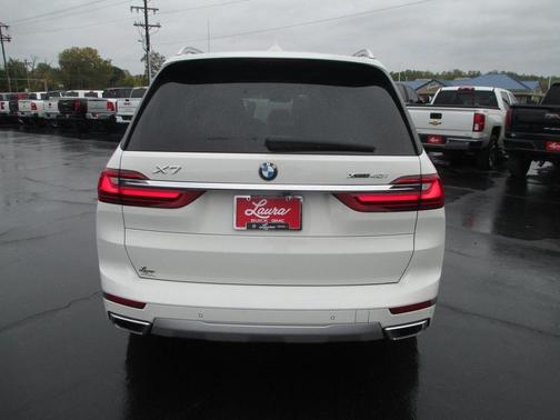 2022 BMW X7 xDrive40i