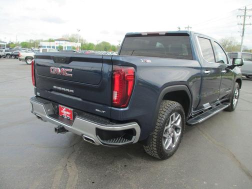 2022 GMC Sierra 1500 SLT