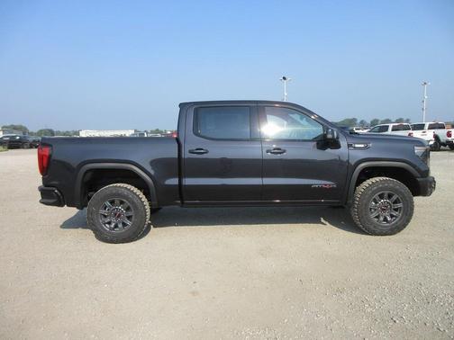 2025 GMC Sierra 1500 AT4X