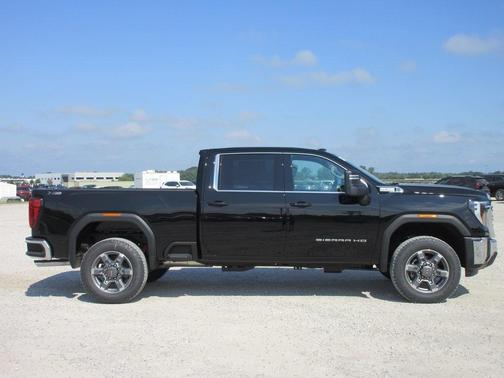 2025 GMC Sierra 2500 SLE