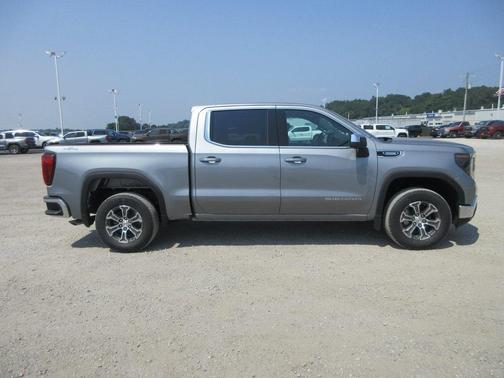2025 GMC Sierra 1500 SLE