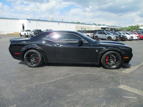 Pitch Black Clearcoat 2023 Dodge Challenger SRT Hellcat