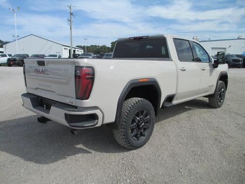 2026 GMC Sierra 2500 AT4
