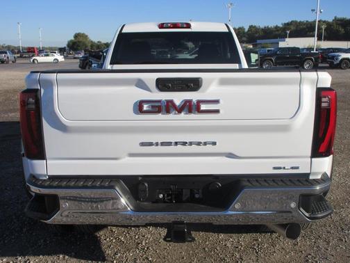 2026 GMC Sierra 3500 SLE