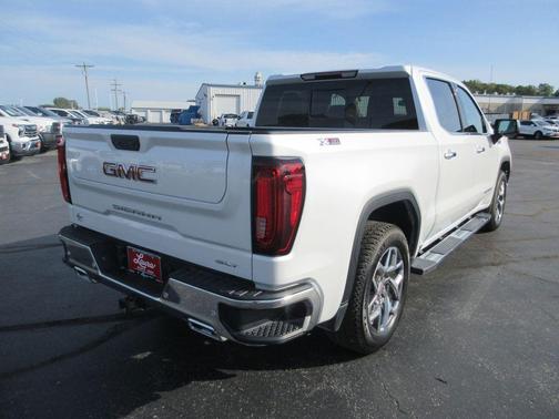White Frost Tri-Coat 2024 GMC Sierra 1500 SLT