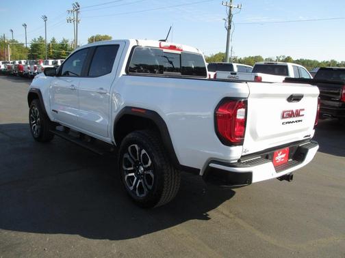 2024 GMC Canyon AT4
