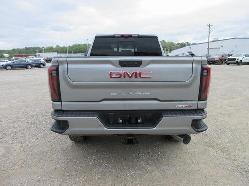 2025 GMC Sierra 2500 AT4