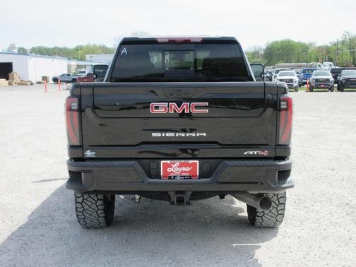 2025 GMC Sierra 2500 AT4