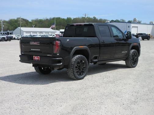 2025 GMC Sierra 2500 AT4