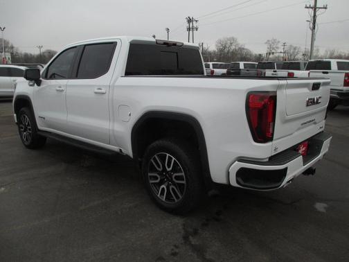 2025 GMC Sierra 1500 AT4