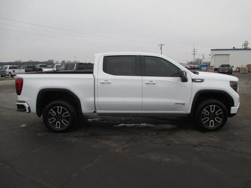 2025 GMC Sierra 1500 AT4