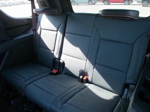 2025 GMC Yukon AT4