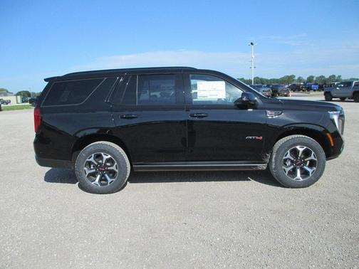 2025 GMC Yukon AT4