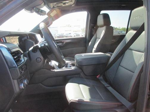 2025 GMC Yukon AT4