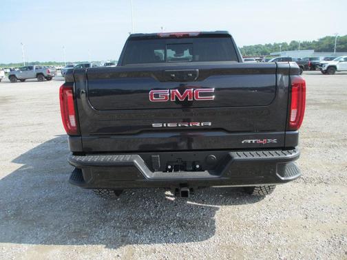 2025 GMC Sierra 1500 AT4X