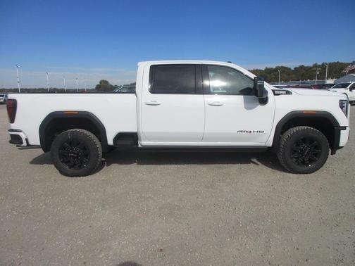 2026 GMC Sierra 2500 AT4