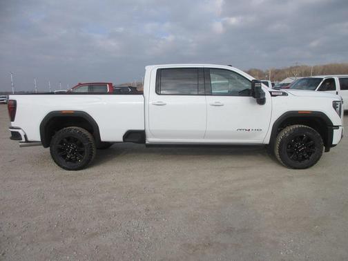 2026 GMC Sierra 3500 AT4