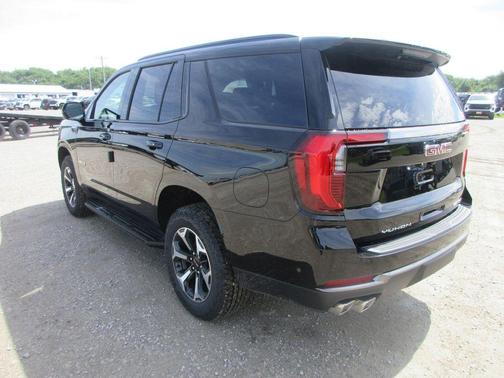 Onyx Black 2026 GMC Yukon AT4