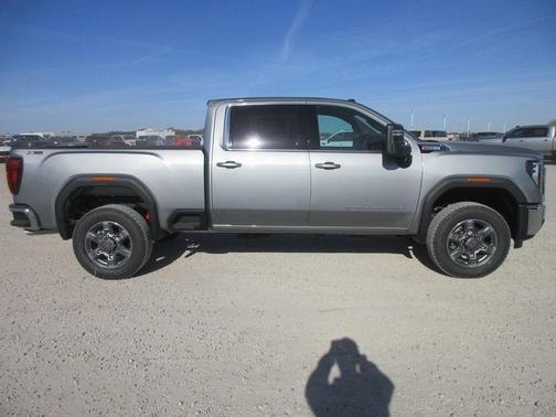 2026 GMC Sierra 3500 SLE