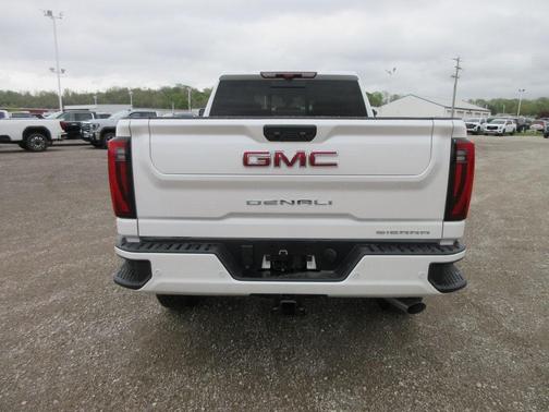 2025 GMC Sierra 2500 Denali
