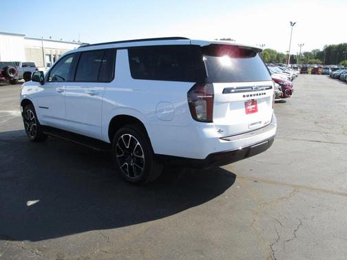 2024 Chevrolet Suburban RST