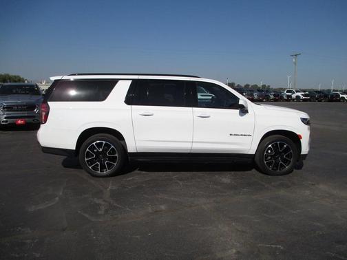 2024 Chevrolet Suburban RST